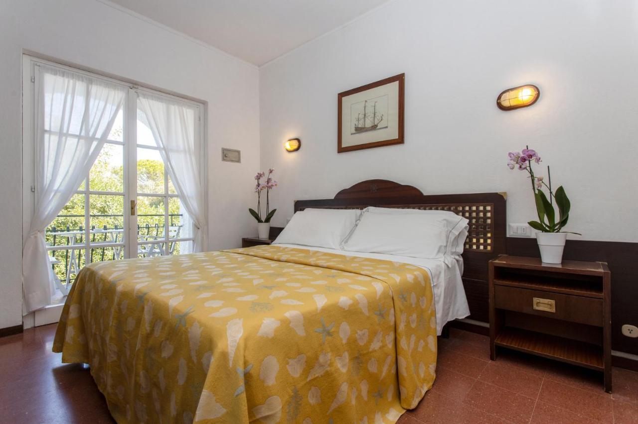 Hotel Antares Capoliveri  Extérieur photo